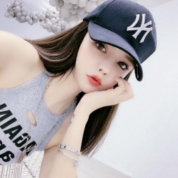 2022成熟稳重微信头像唯美女生简约清新
